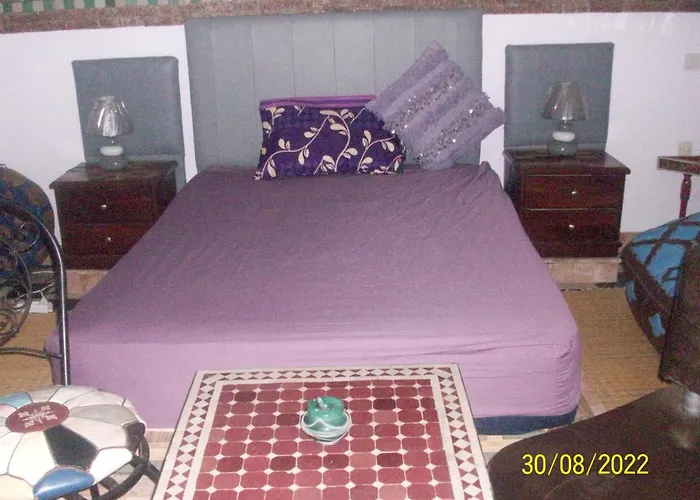 Dar Sam - Purple Room